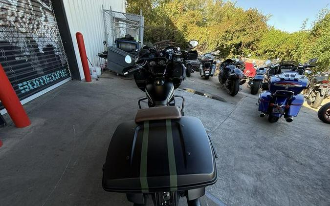 2024 Indian Motorcycle® Challenger® Dark Horse® Black Smoke