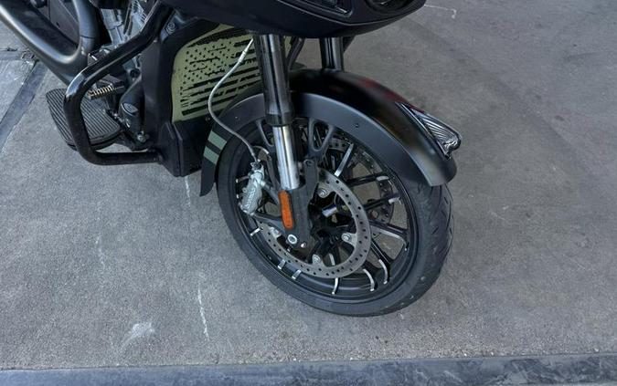 2024 Indian Motorcycle® Challenger® Dark Horse® Black Smoke