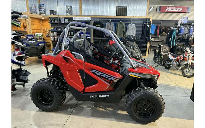 2026 Polaris RZR 200 EFI