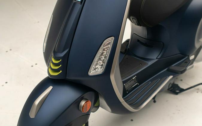 2025 Vespa Primavera 150 Tech