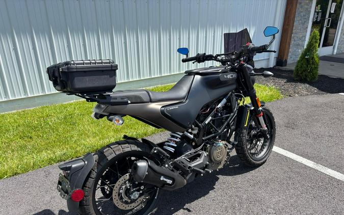 2023 HUSQVARNA Svartpilen 401