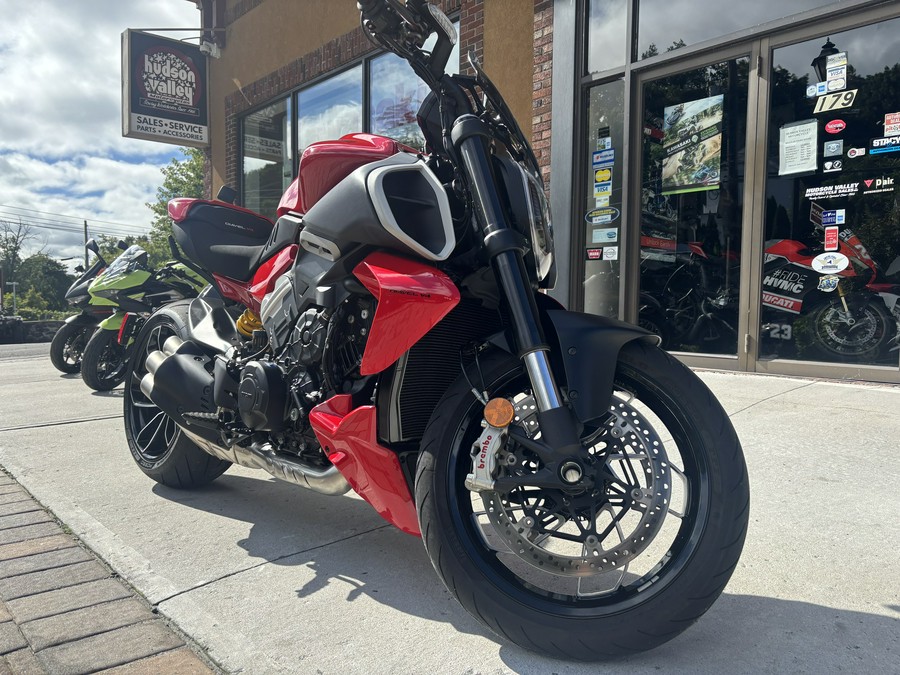 2024 Ducati Diavel V4 Ducati Red - 3856U