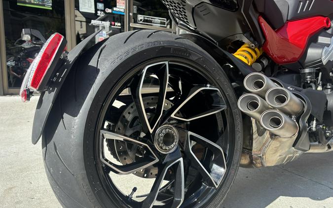 2024 Ducati Diavel V4 Ducati Red - 3856U