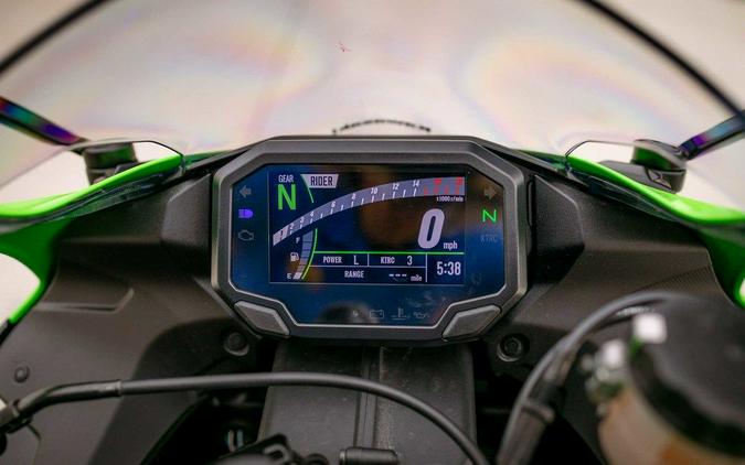 2024 Kawasaki Ninja® ZX™-6R KRT Edition