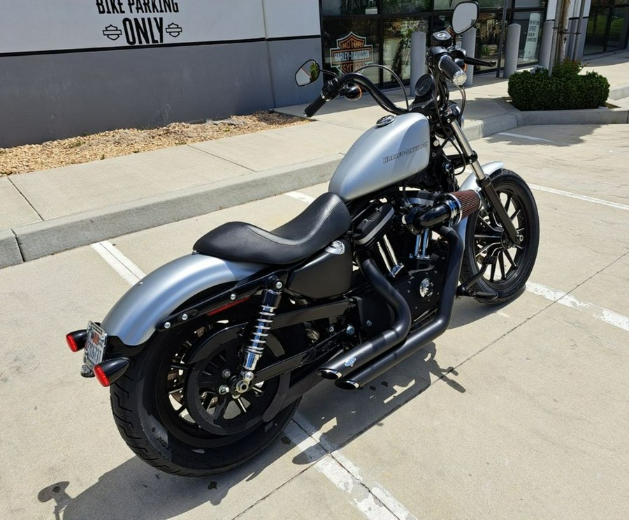 2009 Harley-Davidson® XL883N - Sportster® Iron 833™