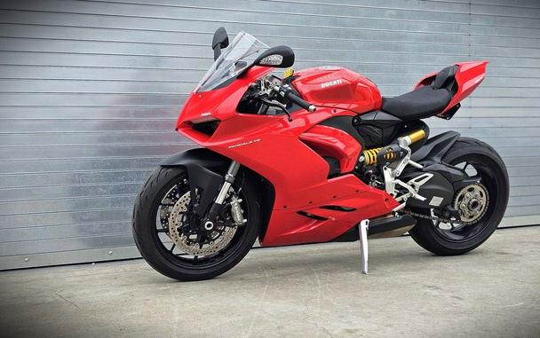 2021 Ducati Panigale V2 Ducati Red