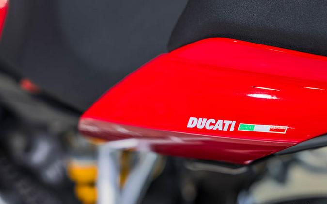 2022 Ducati Streetfighter V4 Ducati Red