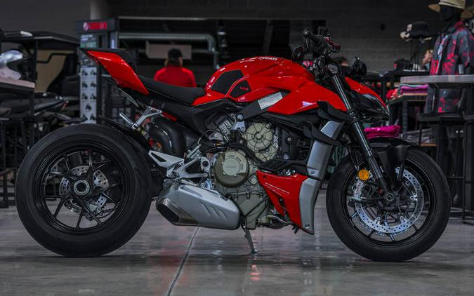 2022 Ducati Streetfighter V4 Ducati Red