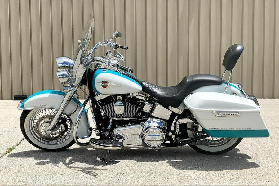 2016 Harley-Davidson® FLSTC - Heritage Softail® Classic