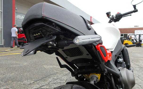 2025 Yamaha XSR 900