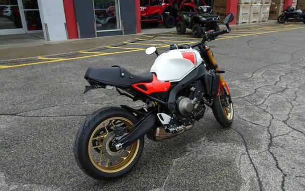 2025 Yamaha XSR 900