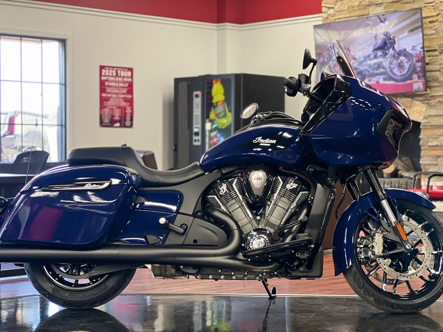 2025 Indian Motorcycle Challenger® Dark Horse®