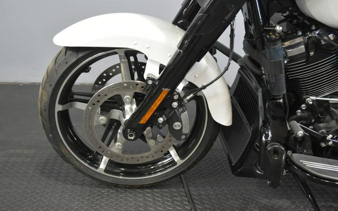 2024 Harley-Davidson Street Glide White Onyx Pearl