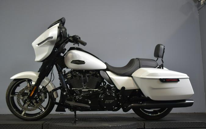 2024 Harley-Davidson Street Glide White Onyx Pearl