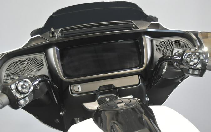 2024 Harley-Davidson Street Glide White Onyx Pearl