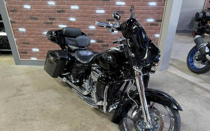 2012 Harley-Davidson® FLHXSE3 - CVO™ Street Glide®