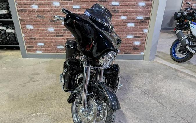 2012 Harley-Davidson® FLHXSE3 - CVO™ Street Glide®