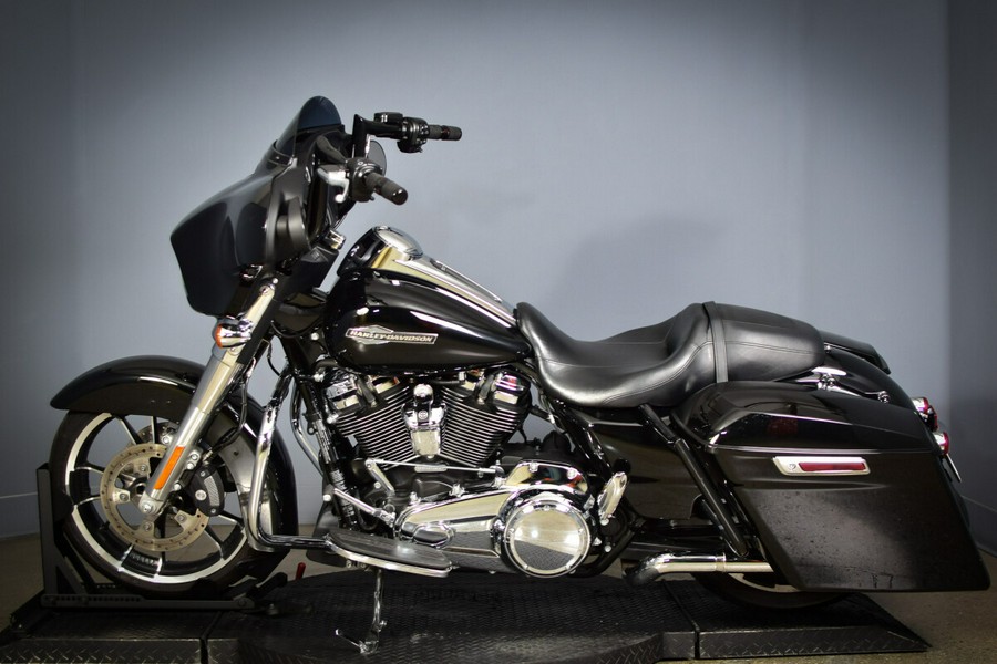 2022 Harley-Davidson Street Glide