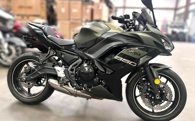 2024 Kawasaki Ninja® 650 KRT Edition ABS