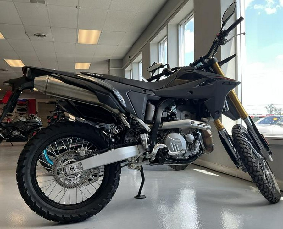 2025 Suzuki DR-Z4S