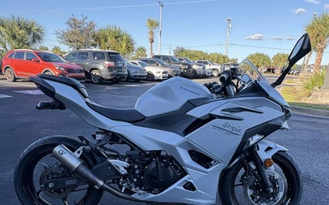 2025 Kawasaki Ninja 500 ABS