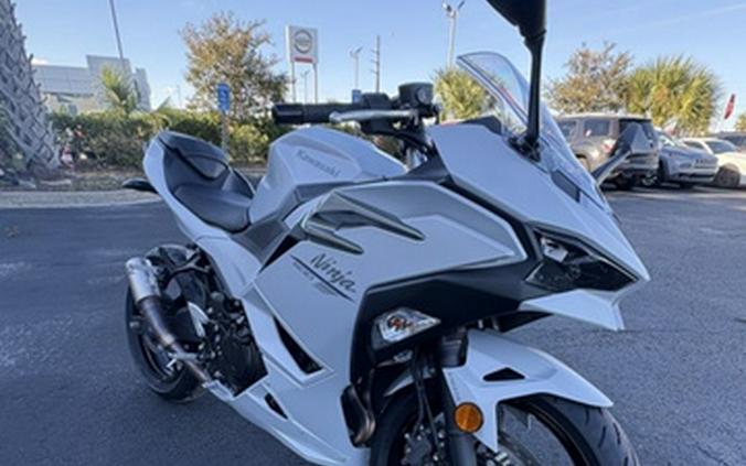 2025 Kawasaki Ninja 500 ABS