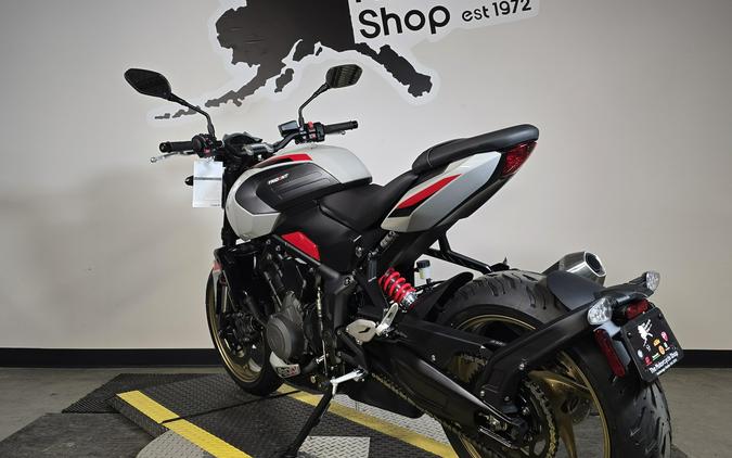 2026 Triumph TRIDENT 800