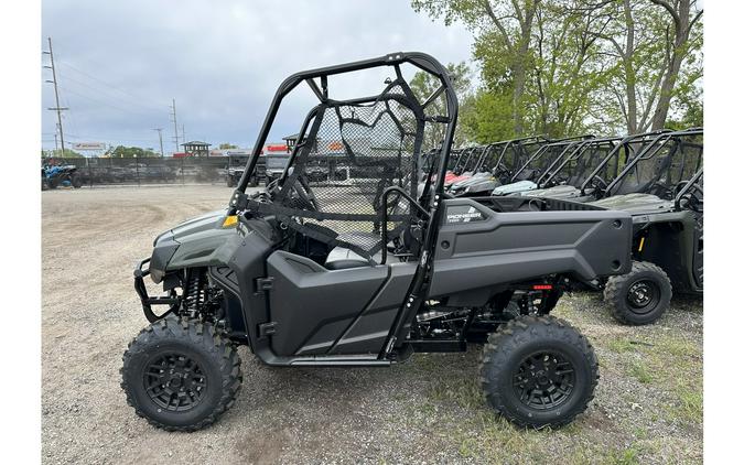 2026 Pioneer 700 Deluxe - Honda