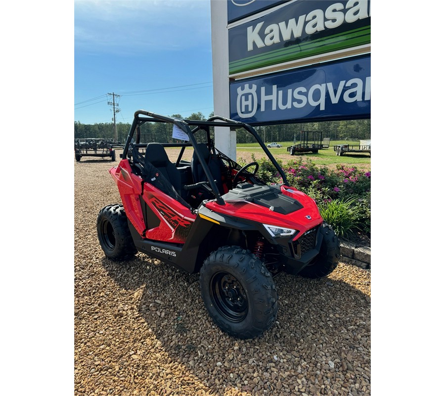 2025 Polaris RZR 200 EFI