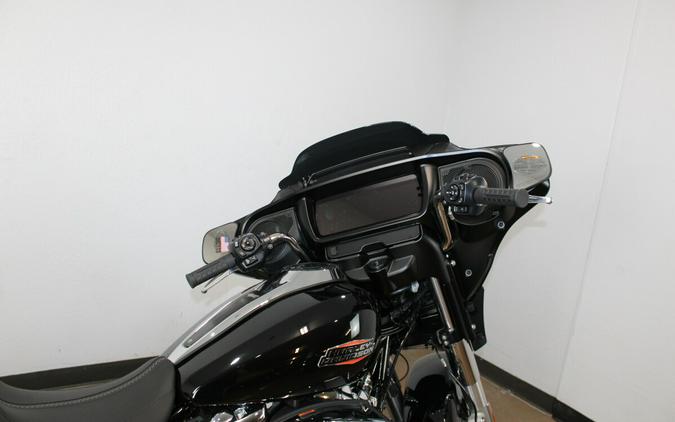 Harley-Davidson® Street Glide® 2026 FLHX 84671949 VIVID BLACK