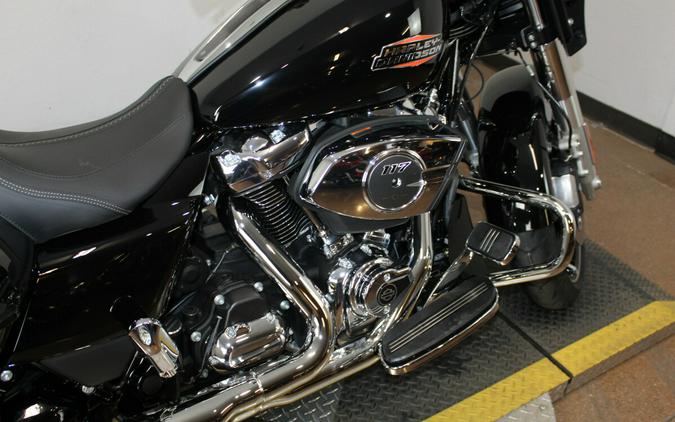 Harley-Davidson® Street Glide® 2026 FLHX 84671949 VIVID BLACK