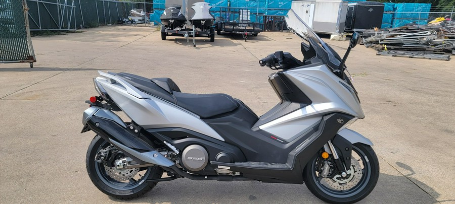 2023 KYMCO AK 550i