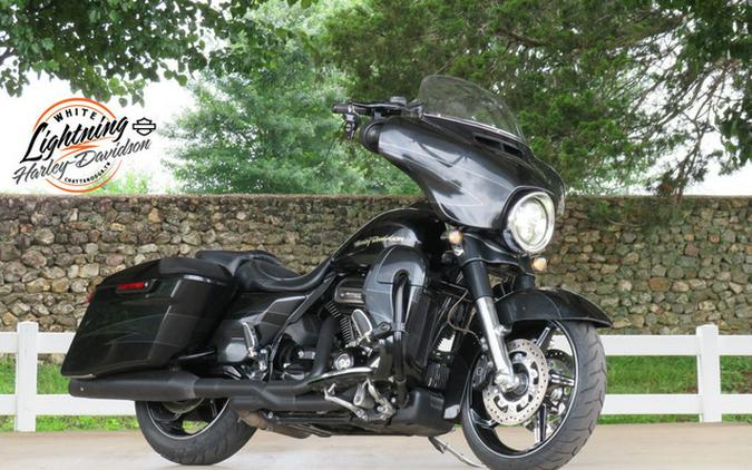 2017 Harley-Davidson FLHXSE - CVO Street Glide