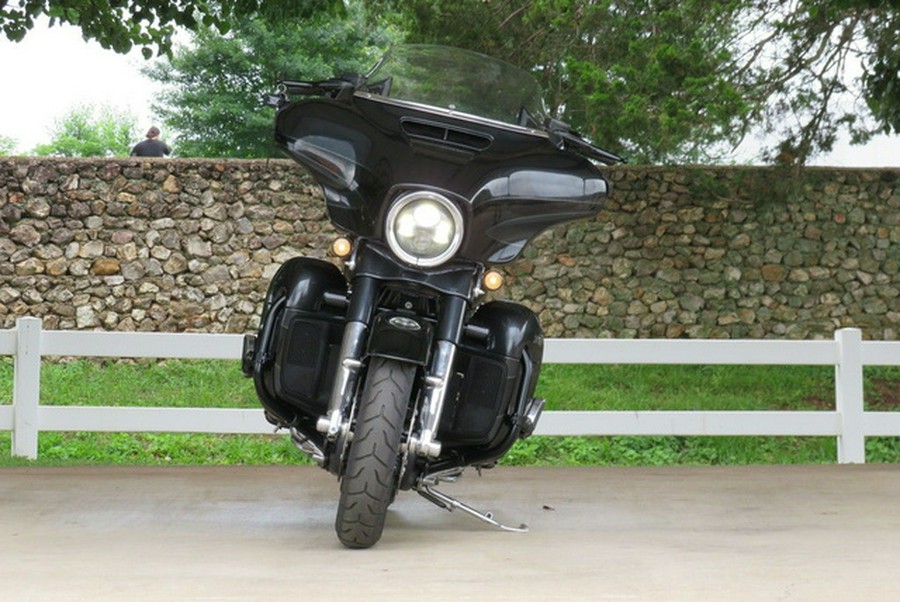 2017 Harley-Davidson FLHXSE - CVO Street Glide