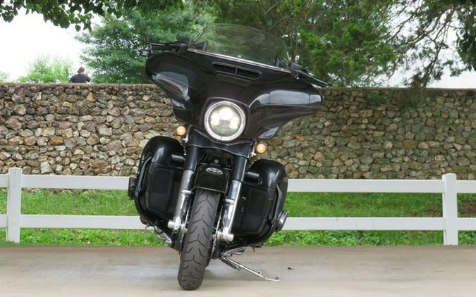 2017 Harley-Davidson FLHXSE - CVO Street Glide