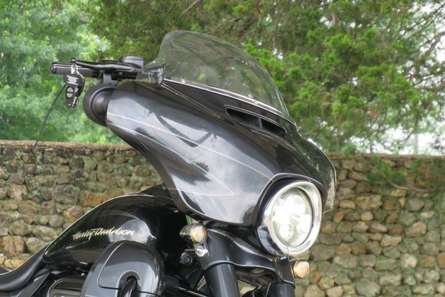 2017 Harley-Davidson FLHXSE - CVO Street Glide