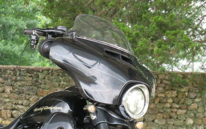 2017 Harley-Davidson FLHXSE - CVO Street Glide