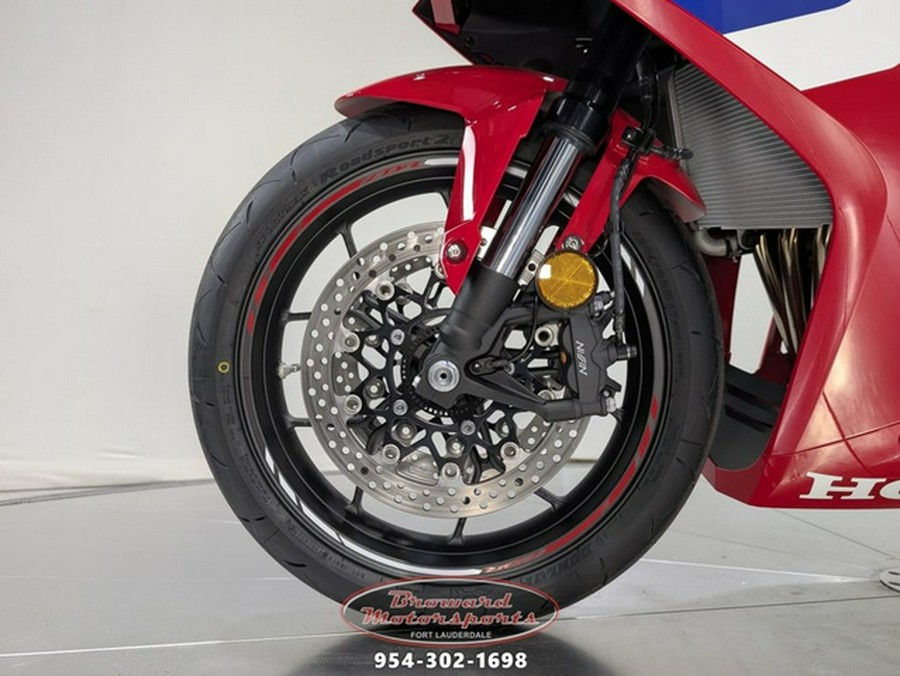 2025 Honda CBR650R E-Clutch