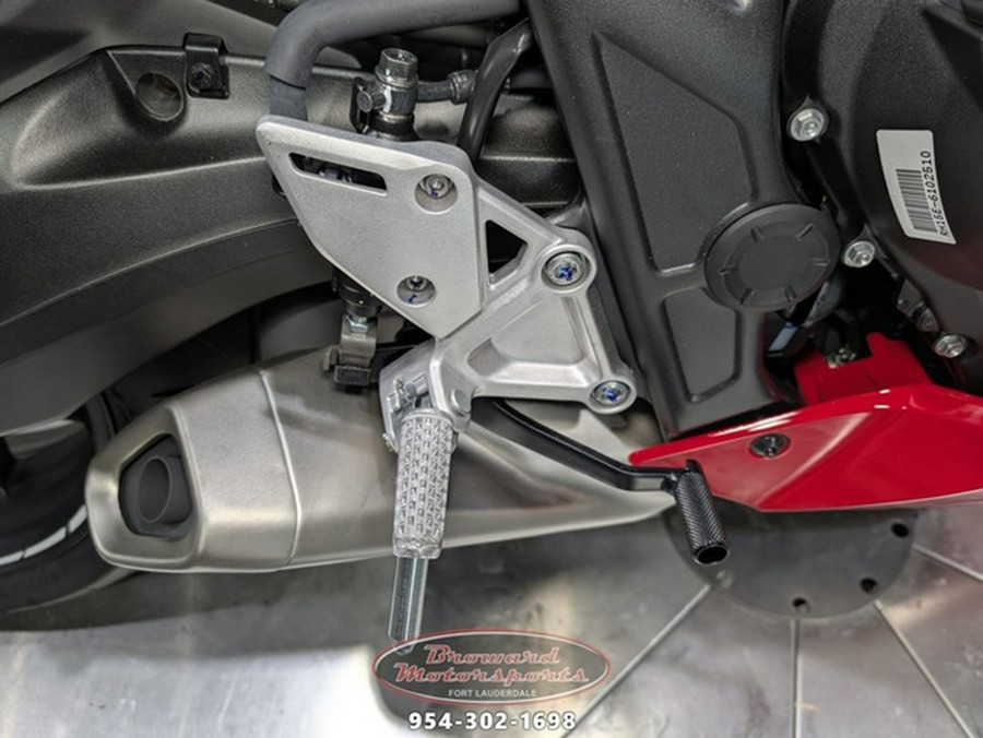 2025 Honda CBR650R E-Clutch