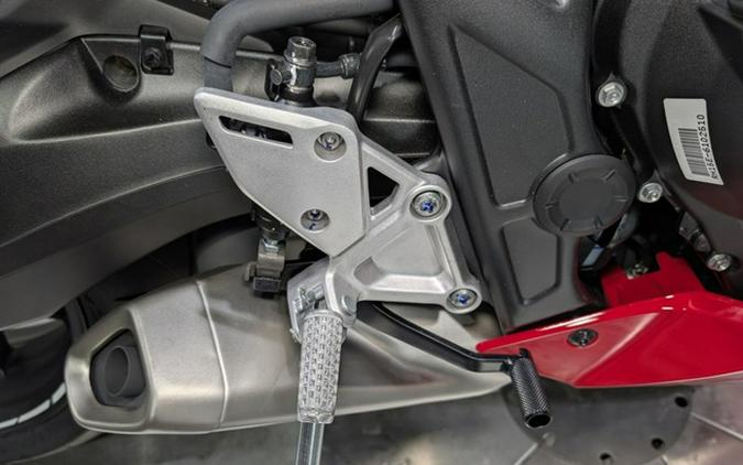 2025 Honda CBR650R E-Clutch
