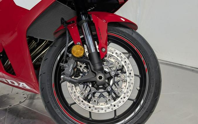 2025 Honda CBR650R E-Clutch