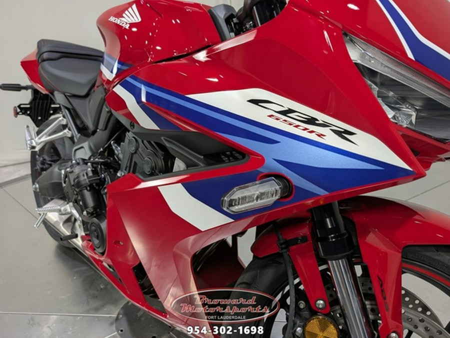 2025 Honda CBR650R E-Clutch