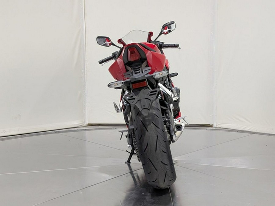 2025 Honda CBR650R E-Clutch