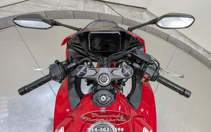 2025 Honda CBR650R E-Clutch