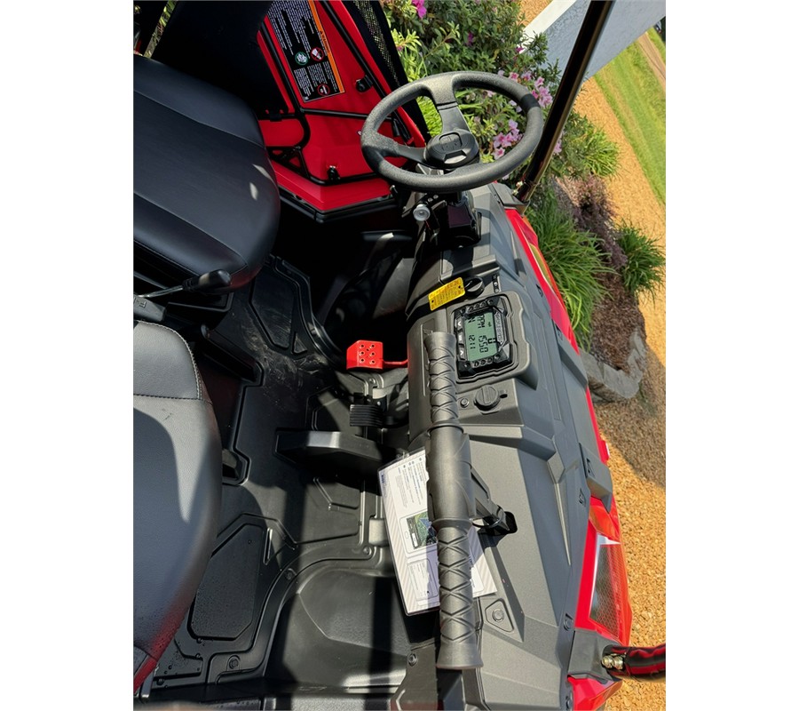 2025 Polaris RZR 200 EFI