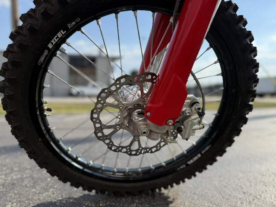 2026 Ducati Desmo450 MX