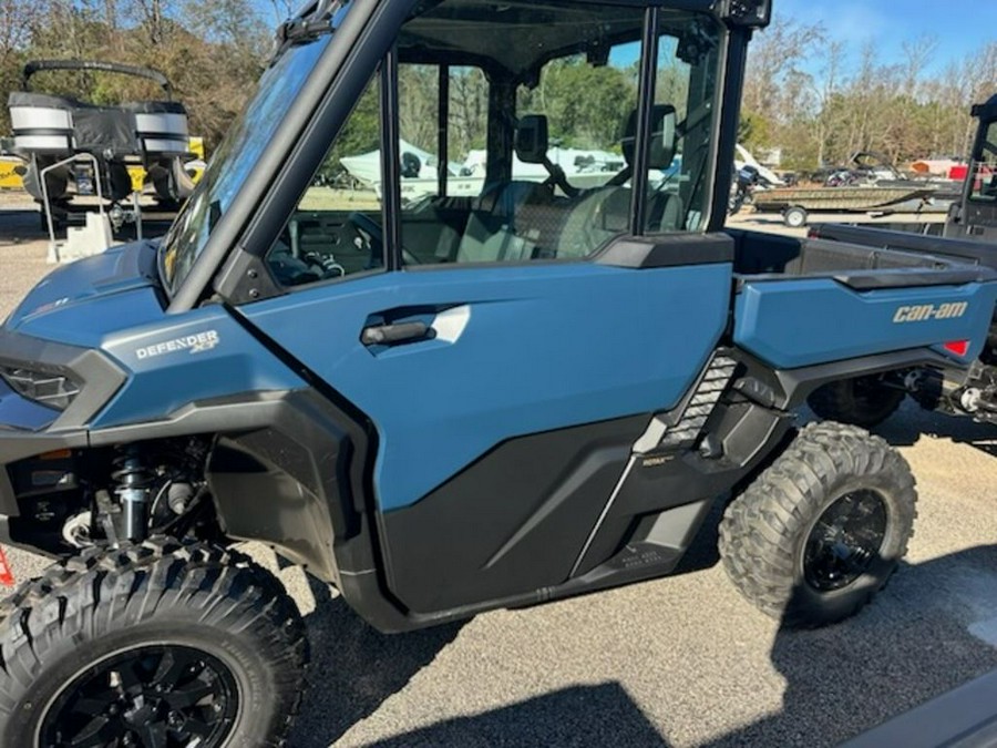 2026 Can-Am Defender XT CAB HD11