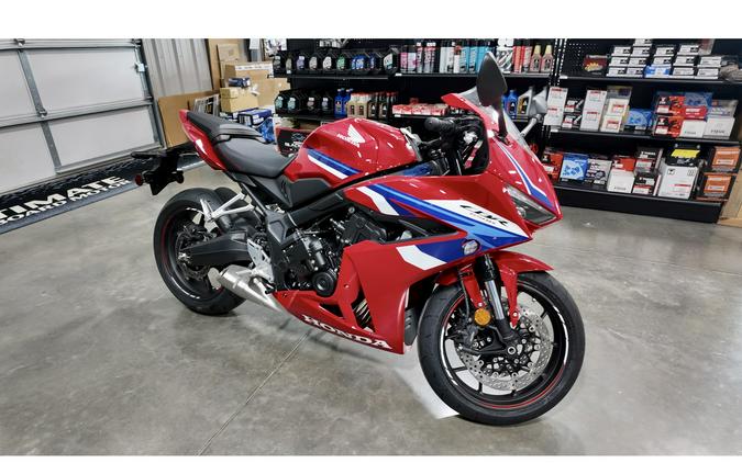 2026 CBR650R E-Clutch - Honda