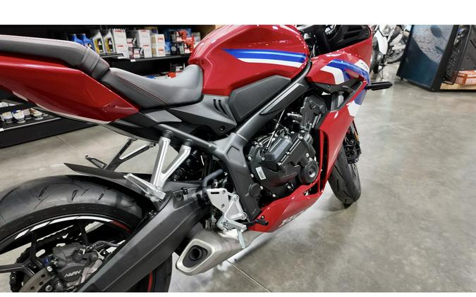2026 CBR650R E-Clutch - Honda
