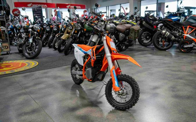 2024 KTM SX-E 3